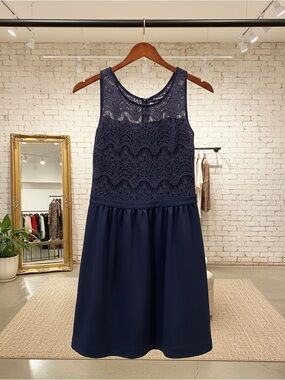 Lilly Pulitzer Navy Lace Bodice Sleeveless Dress size medium